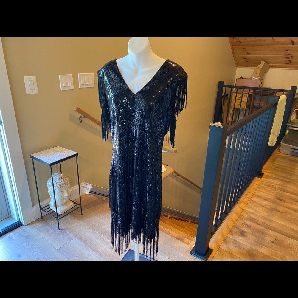 Dress - Picture 2 of 3